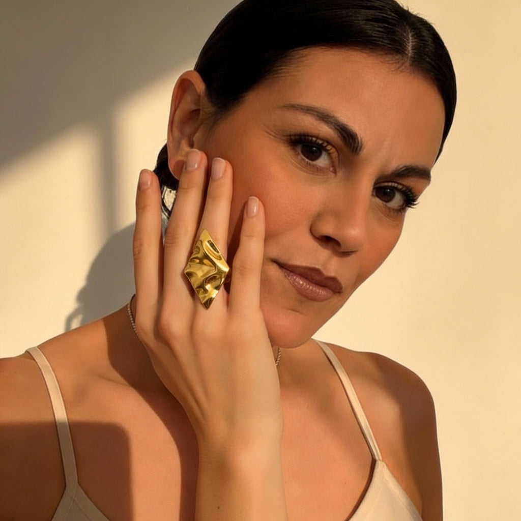 ANELLO IN ACCIAIO REGOLABILE “ROMBO MARTELLATO”