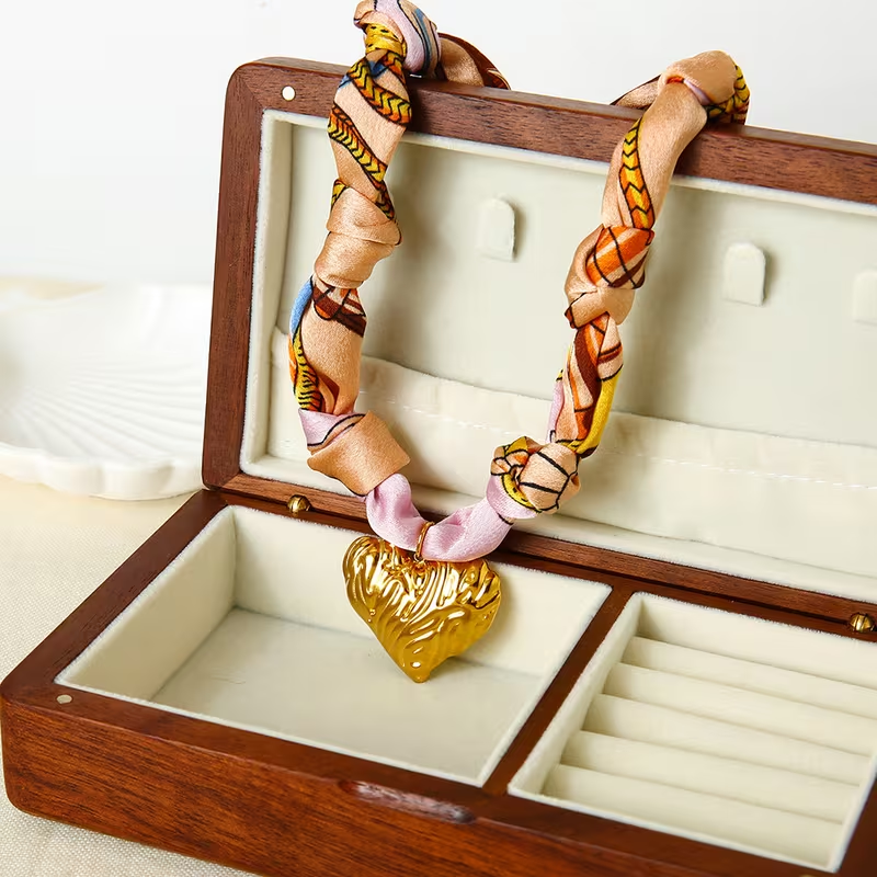 COLLANA CUORE RIGATO